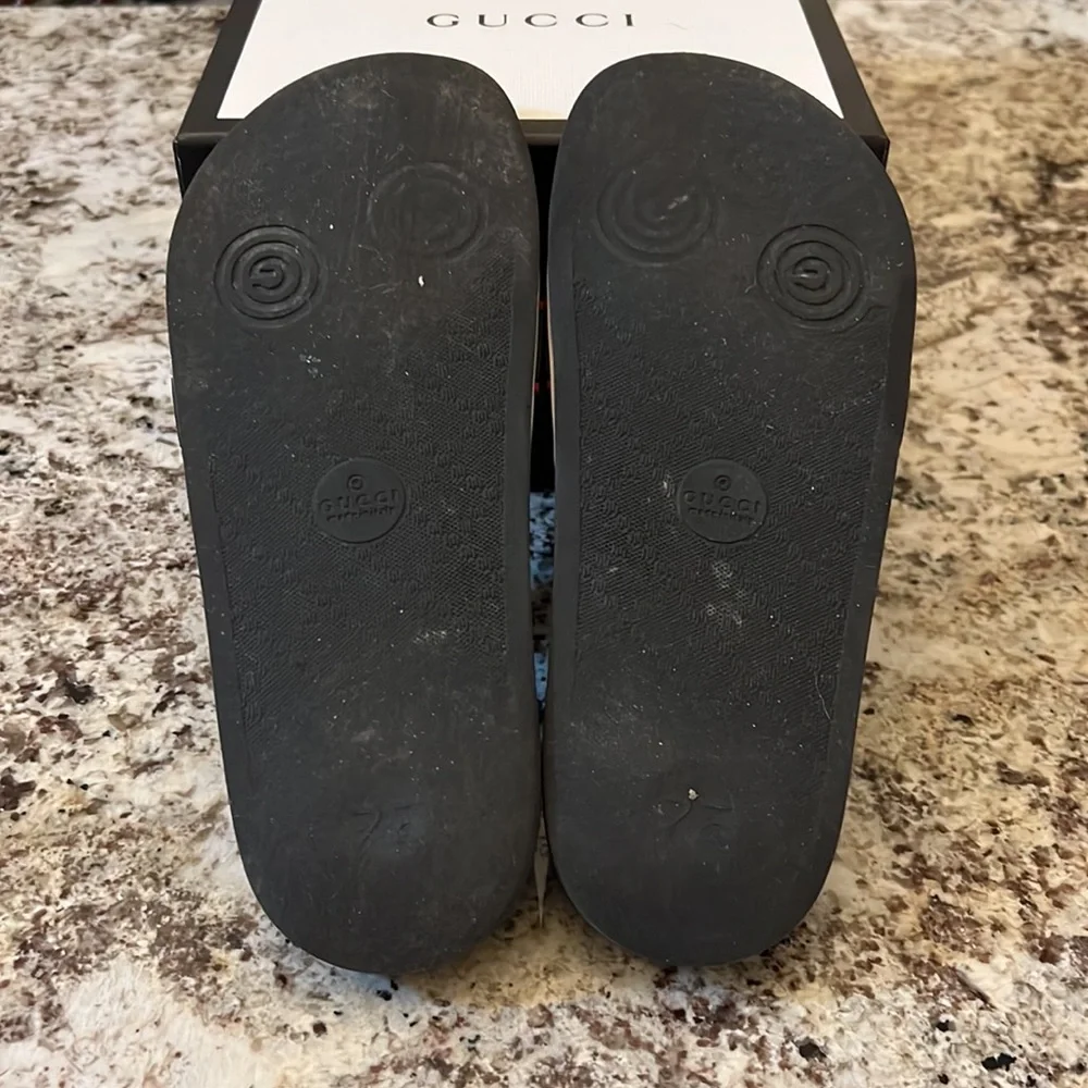 Gucci slides - Picture 3 of 5